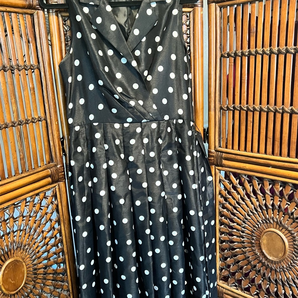 Jessica Howard Elegant Midi Dress